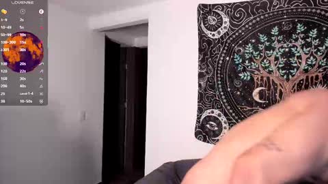 Snapshot of jay_marcos chatting on February 18, 7:43 am Jay marcos online show from February 18, 7:43 am