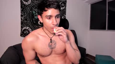 Snapshot of jay_marcos chatting on February 21, 6:29 am Jay marcos online show from February 21, 6:29 am