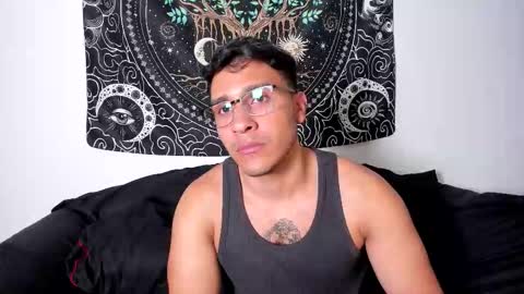 Snapshot of jay_marcos chatting on October 13, 4:23 am Jay marcos online show from October 13, 4:23 am