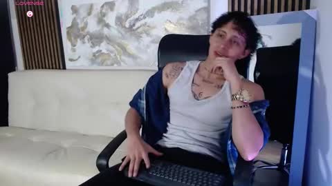 jay_taylor1_ online show from March 1, 2:57 am