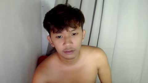 Snapshot of jay_xxx24 chatting on April 17, 11:46 am jay_xxx24 online show from April 17, 11:46 am