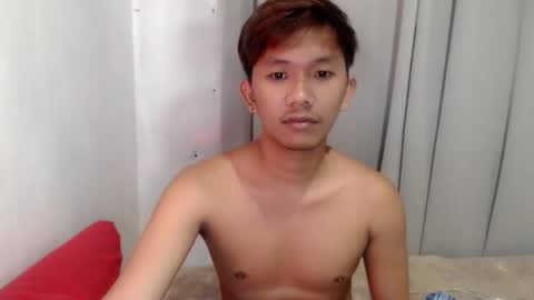 Snapshot of jay_xxx24 chatting on April 18, 7:07 pm jay_xxx24 online show from April 18, 7:07 pm