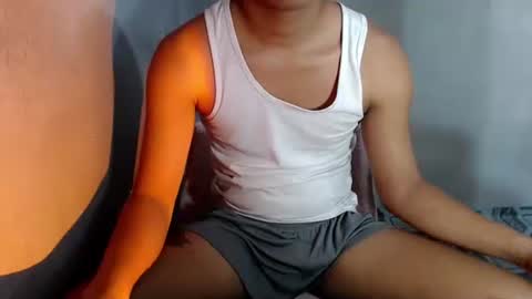Snapshot of jay_xxx24 chatting on April 23, 12:29 pm jay_xxx24 online show from April 23, 12:29 pm