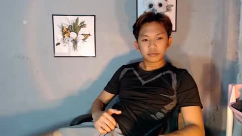 Snapshot of jay_xxx24 chatting on April 24, 5:26 pm jay_xxx24 online show from April 24, 5:26 pm
