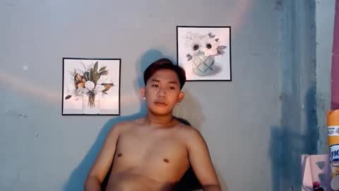 Snapshot of jay_xxx24 chatting on April 27, 12:08 am jay_xxx24 online show from April 27, 12:08 am