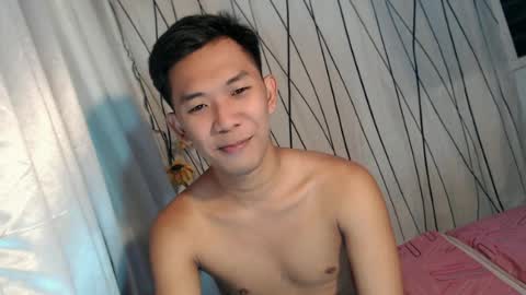 Snapshot of jay_xxx24 chatting on June 18, 4:33 pm jay_xxx24 online show from June 18, 4:33 pm