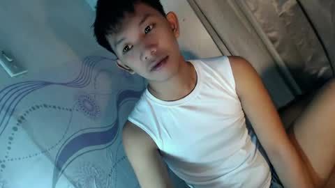 Snapshot of jay_xxx24 chatting on June 24, 10:58 am jay_xxx24 online show from June 24, 10:58 am
