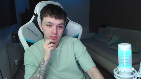Jayce online show from December 17, 1:39 am
