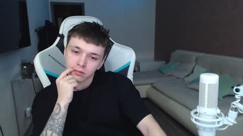 Jayce online show from December 18, 8:31 am