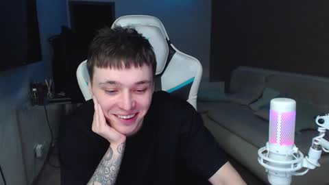 Jayce online show from December 18, 5:00 pm