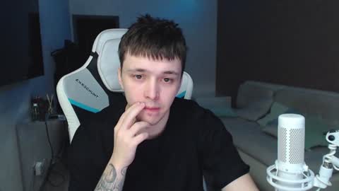 Jayce online show from December 19, 8:13 am