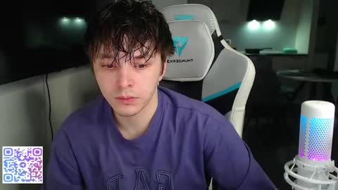 Snapshot of jayce_icestone chatting on April 26, 4:15 pm Jayce online show from April 26, 4:15 pm