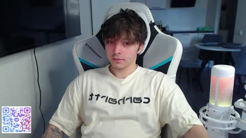Snapshot of jayce_icestone chatting on June 5, 1:50 pm Jayce online show from June 5, 1:50 pm
