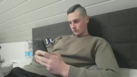 Snapshot of jayfex97 chatting on October 27, 5:06 pm jayfex97 online show from October 27, 5:06 pm
