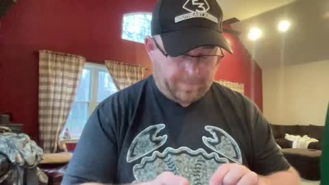 Snapshot of jayredneck chatting on December 2, 2:12 pm jayredneck online show from December 2, 2:12 pm