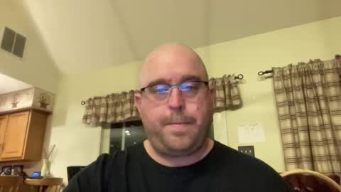 Snapshot of jayredneck chatting on April 22, 1:41 am jayredneck online show from April 22, 1:41 am