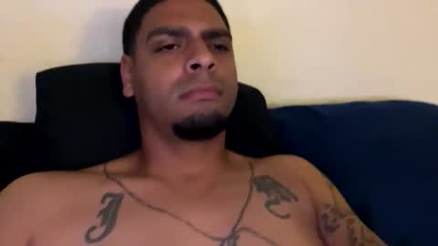 Jayfly online show from April 9, 11:15 am