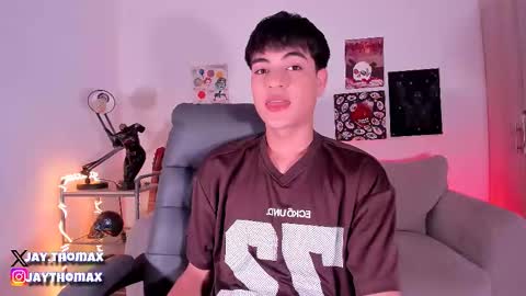 Snapshot of jaythomax chatting on March 4, 8:27 pm jaythomax online show from March 4, 8:27 pm