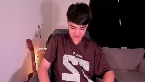 Snapshot of jaythomax chatting on September 9, 8:41 pm jaythomax online show from September 9, 8:41 pm