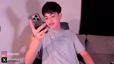 Snapshot of jaythomax chatting on September 11, 12:00 am jaythomax online show from September 11, 12:00 am