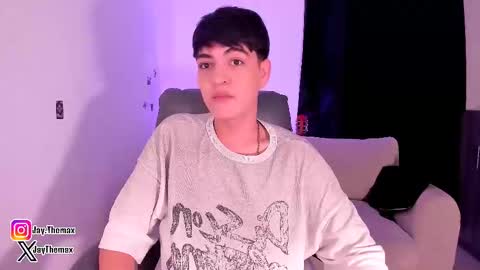 Snapshot of jaythomax chatting on October 9, 12:41 am jaythomax online show from October 9, 12:41 am