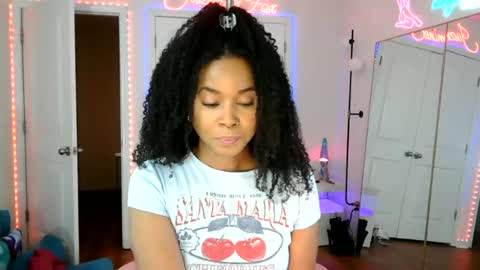 Snapshot of jazminefox chatting on June 16, 3:14 pm Jazmine Fox online show from June 16, 3:14 pm