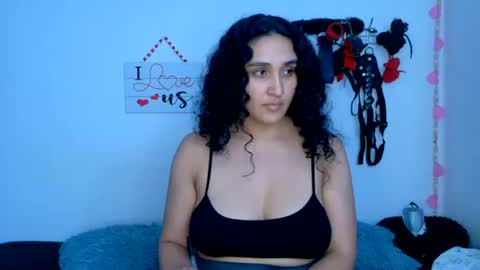 Snapshot of jazminepark chatting on August 4, 3:03 pm JazminePark online show from August 4, 3:03 pm