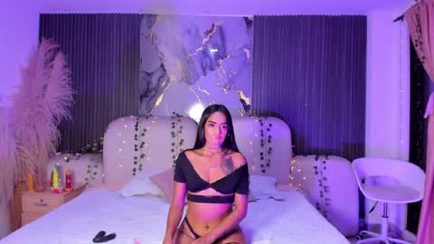 Snapshot of jazminrusso_ chatting on April 5, 5:15 am Jazminrusso online show from April 5, 5:15 am