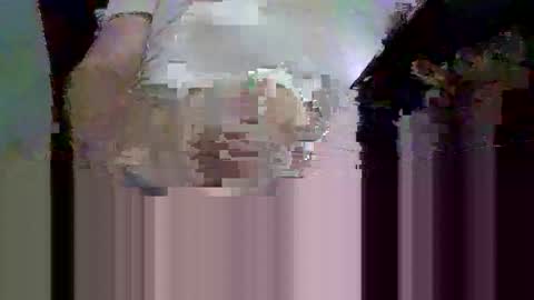 Snapshot of jb78510170 chatting on April 24, 7:44 am jb78510170 online show from April 24, 7:44 am
