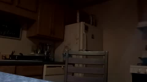 Snapshot of jbeautyxx chatting on October 12, 2:32 am J Nicole online show from October 12, 2:32 am