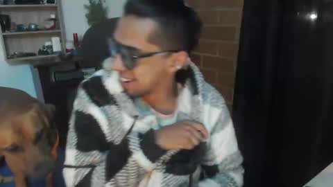 Snapshot of jblack_jwhite chatting on June 11, 2:00 am jblack_jwhite online show from June 11, 2:00 am