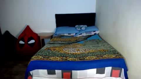 Snapshot of jboy_s chatting on September 13, 3:28 am jboy_s online show from September 13, 3:28 am