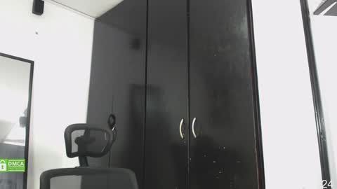 Snapshot of jbunny03 chatting on December 19, 2:23 am Lin online show from December 19, 2:23 am