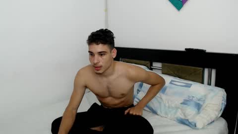 Snapshot of jbunny03 chatting on October 16, 12:11 am Lin online show from October 16, 12:11 am