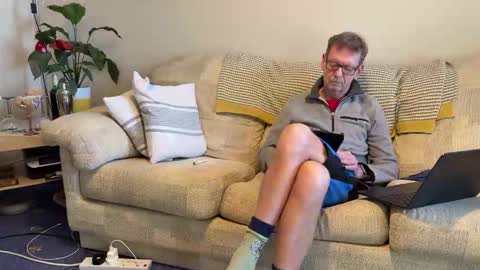 Snapshot of jcar57 chatting on February 22, 4:05 pm Jon online show from February 22, 4:05 pm