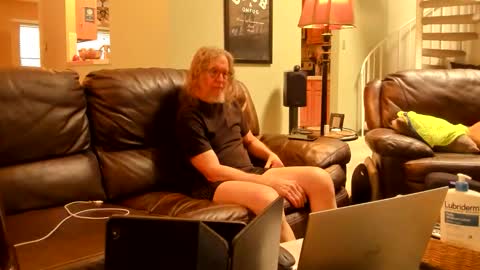 JDinEuless online show from April 12, 8:03 pm