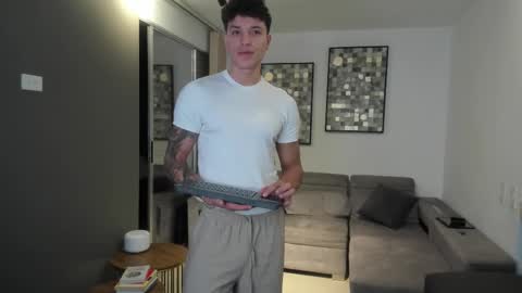 jdmontoya_ online show from October 25, 5:48 am