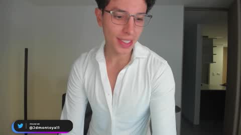 jdmontoya_ online show from February 22, 2:24 am