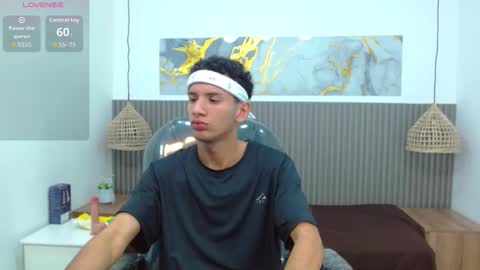 Snapshot of jdwhite18 chatting on February 18, 4:30 am jdwhite18 online show from February 18, 4:30 am