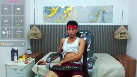 Snapshot of jdwhite18 chatting on February 19, 3:46 am jdwhite18 online show from February 19, 3:46 am