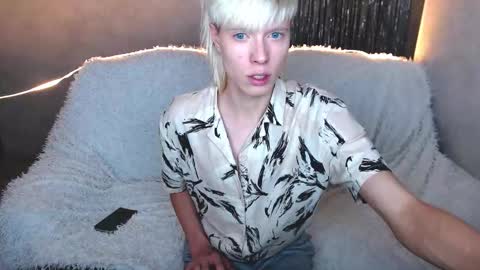 Snapshot of jealousangel chatting on December 15, 12:53 pm Angel online show from December 15, 12:53 pm