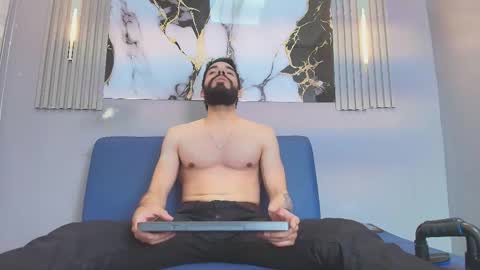 Snapshot of jean_lewis2 chatting on February 21, 1:34 pm JEAN online show from February 21, 1:34 pm