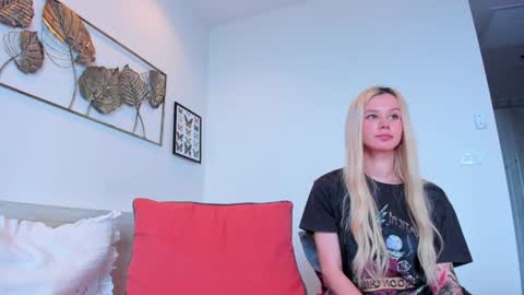 Akila and Daria online show from February 7, 3:55 am