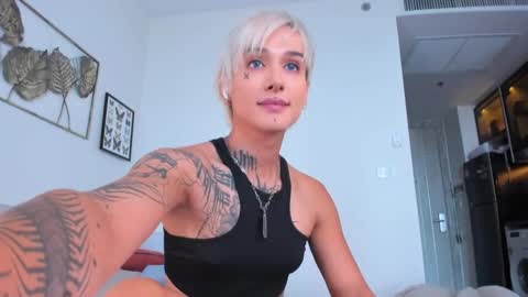 Akila and Daria online show from February 16, 3:37 am