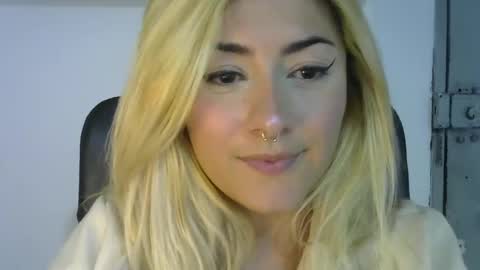 Snapshot of jean_monroe chatting on September 25, 11:08 pm Jean online show from September 25, 11:08 pm