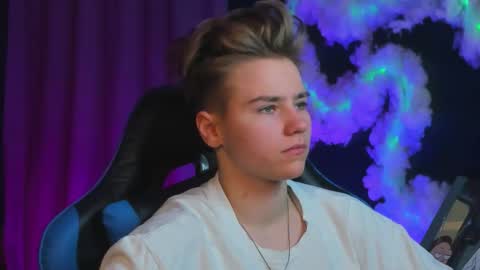 jean_wilsons online show from November 24, 11:10 am