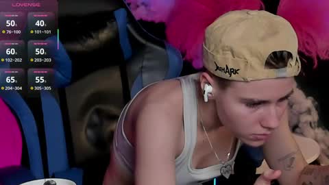 jean_wilsons online show from April 19, 6:10 pm