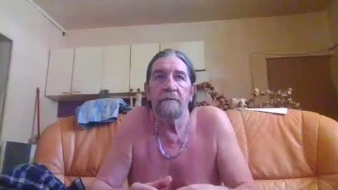 Snapshot of jeanclaude1959 chatting on July 1, 9:00 am jeanclaude1959 online show from July 1, 9:00 am