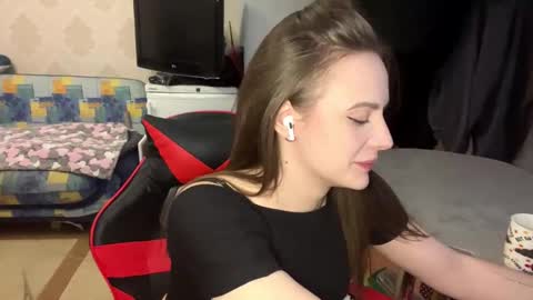 Alice online show from February 15, 3:20 pm