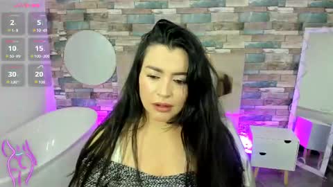 JEANNETTE online show from June 18, 2:56 am